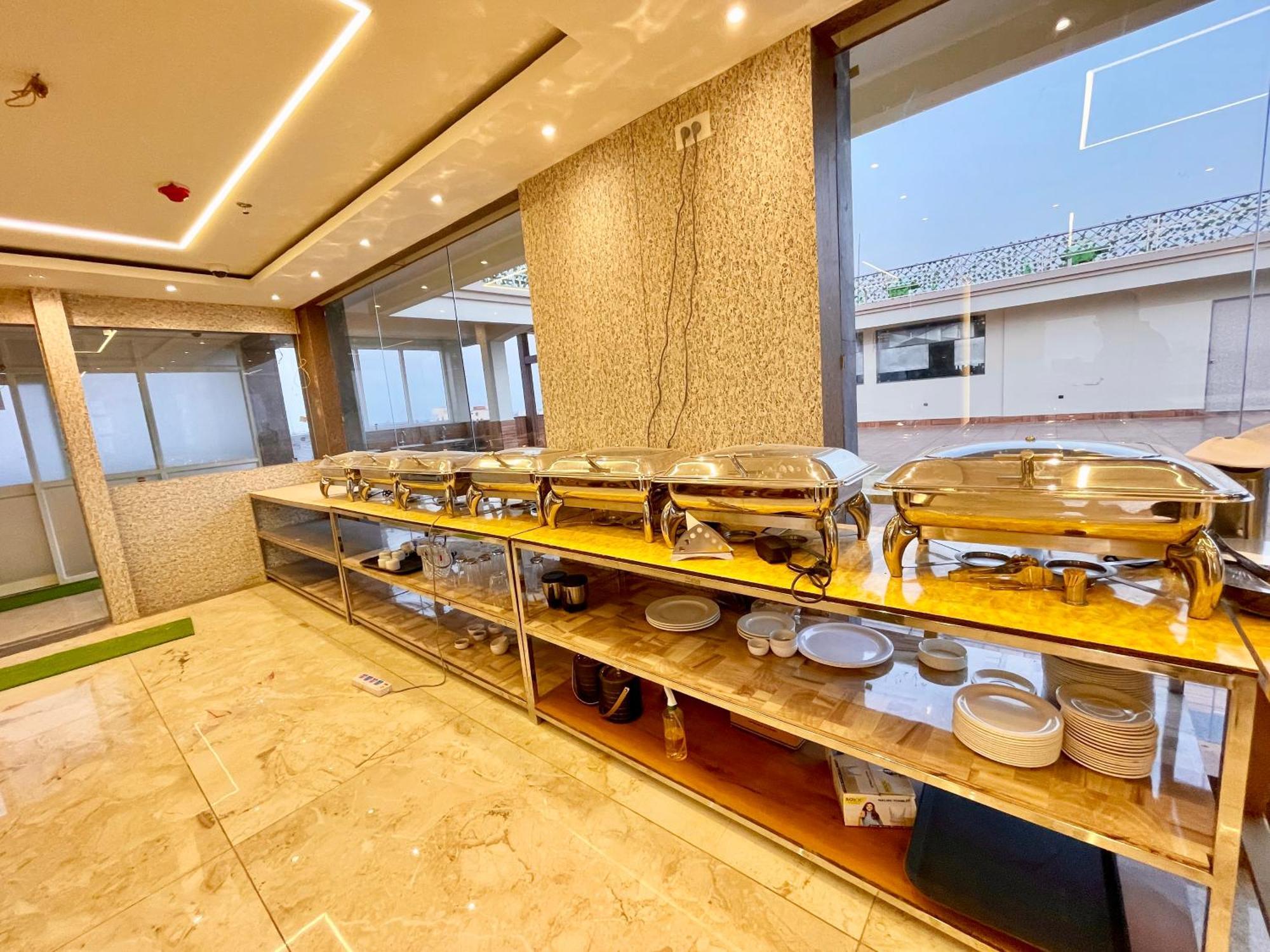 Hotel A One ! Puri, Breakfast Included- Swimming-Pool, Near Sea-Beach-And-Temple, Fully-Air-Conditioned-Hotel With-Lift-And-Parking-Facility - 1 Luaran gambar